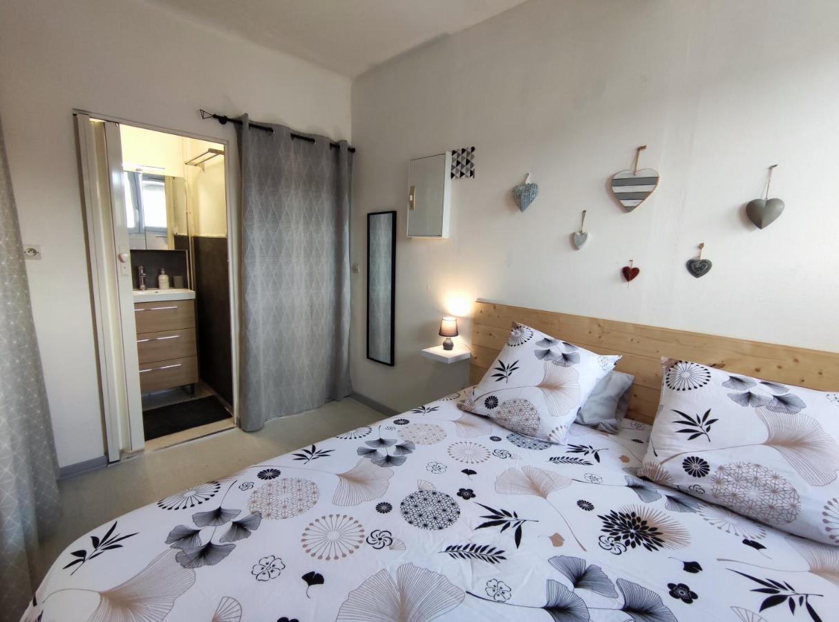 Joli Petit T2 Terrasse Proche Du Phare Lejlighed Calais Eksteriør billede